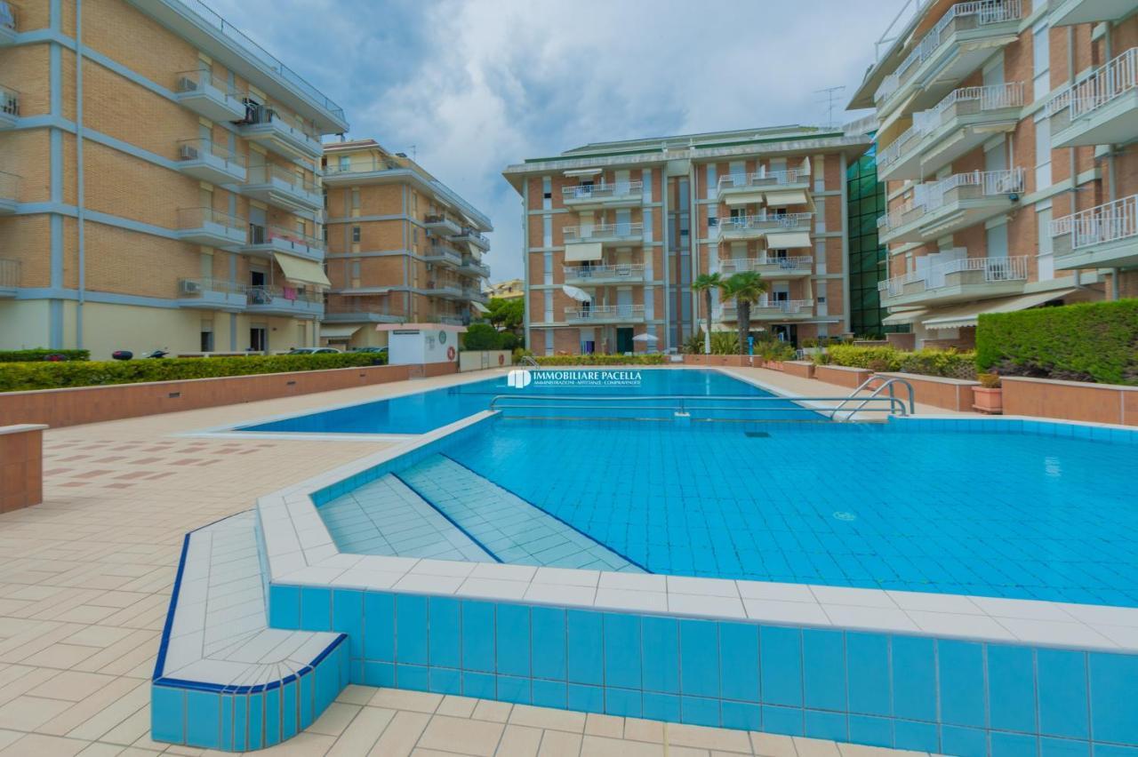 Residence Puerto Del Sol Immobiliare Pacella Lido di Jesolo Exterior foto